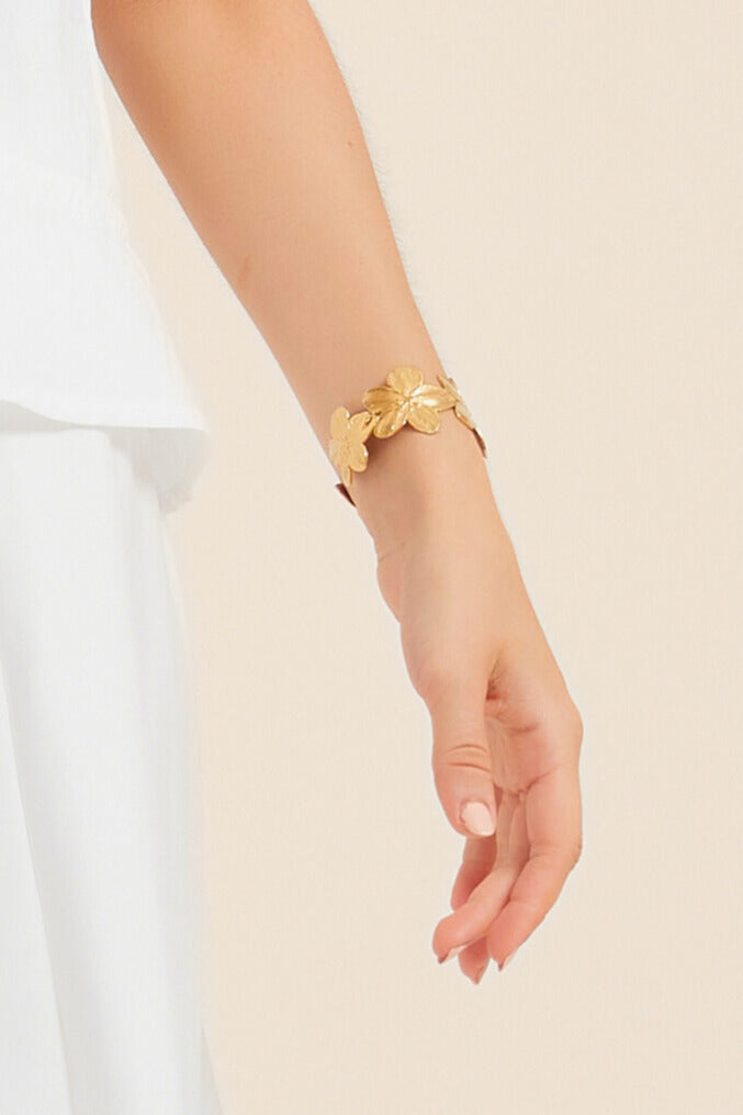 Golden Petal Cuff - SIOENE