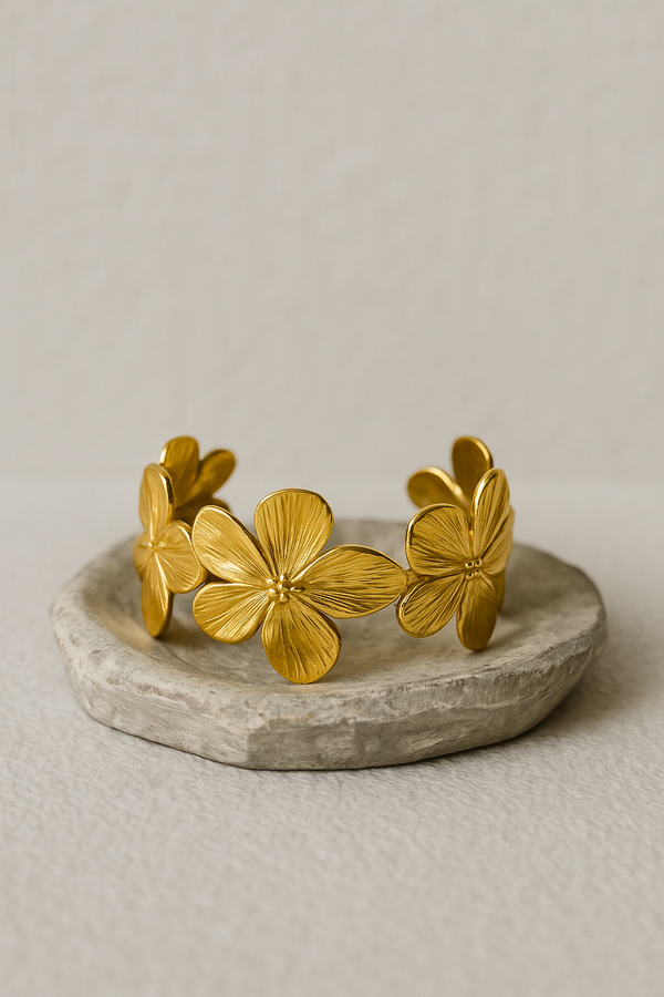 Golden Petal Cuff - SIOENE