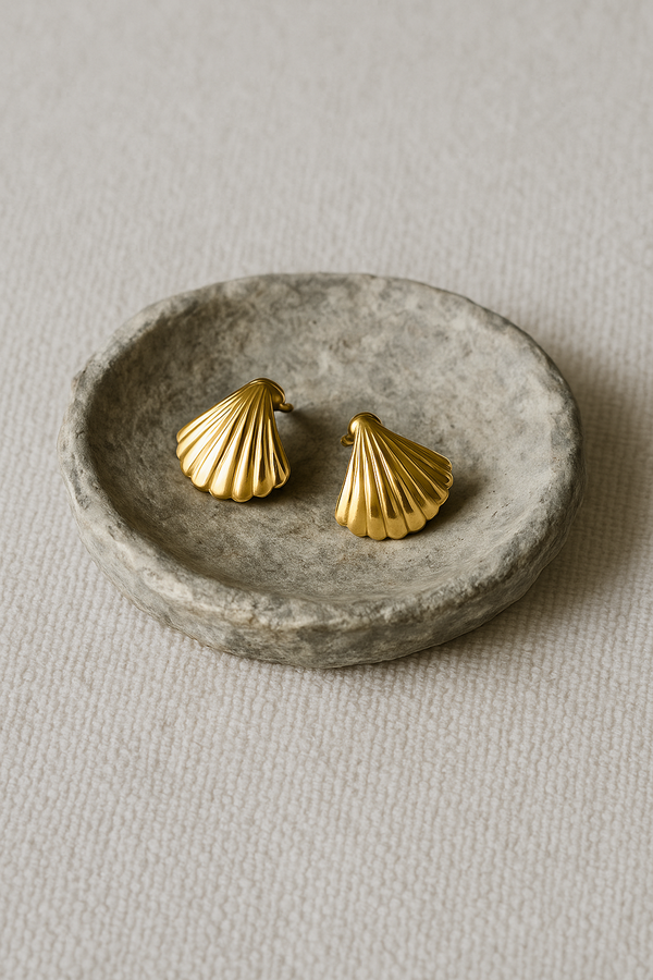 Petite Shell Stud Earrings - SIOENE